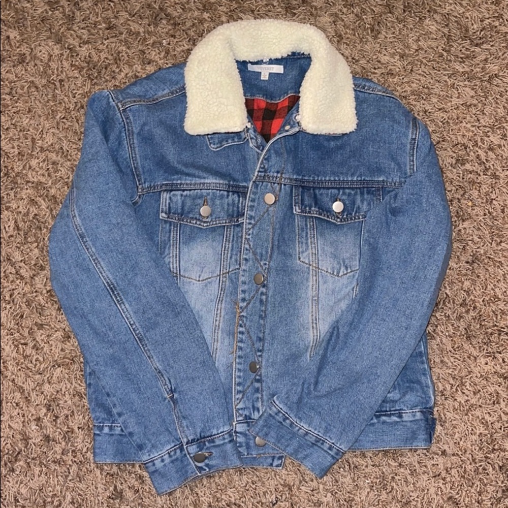 Jean jacket with flannel lining
